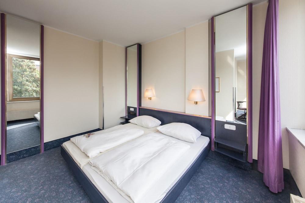 Hotel Mirage Duesseldorf-Neuss Exterior foto
