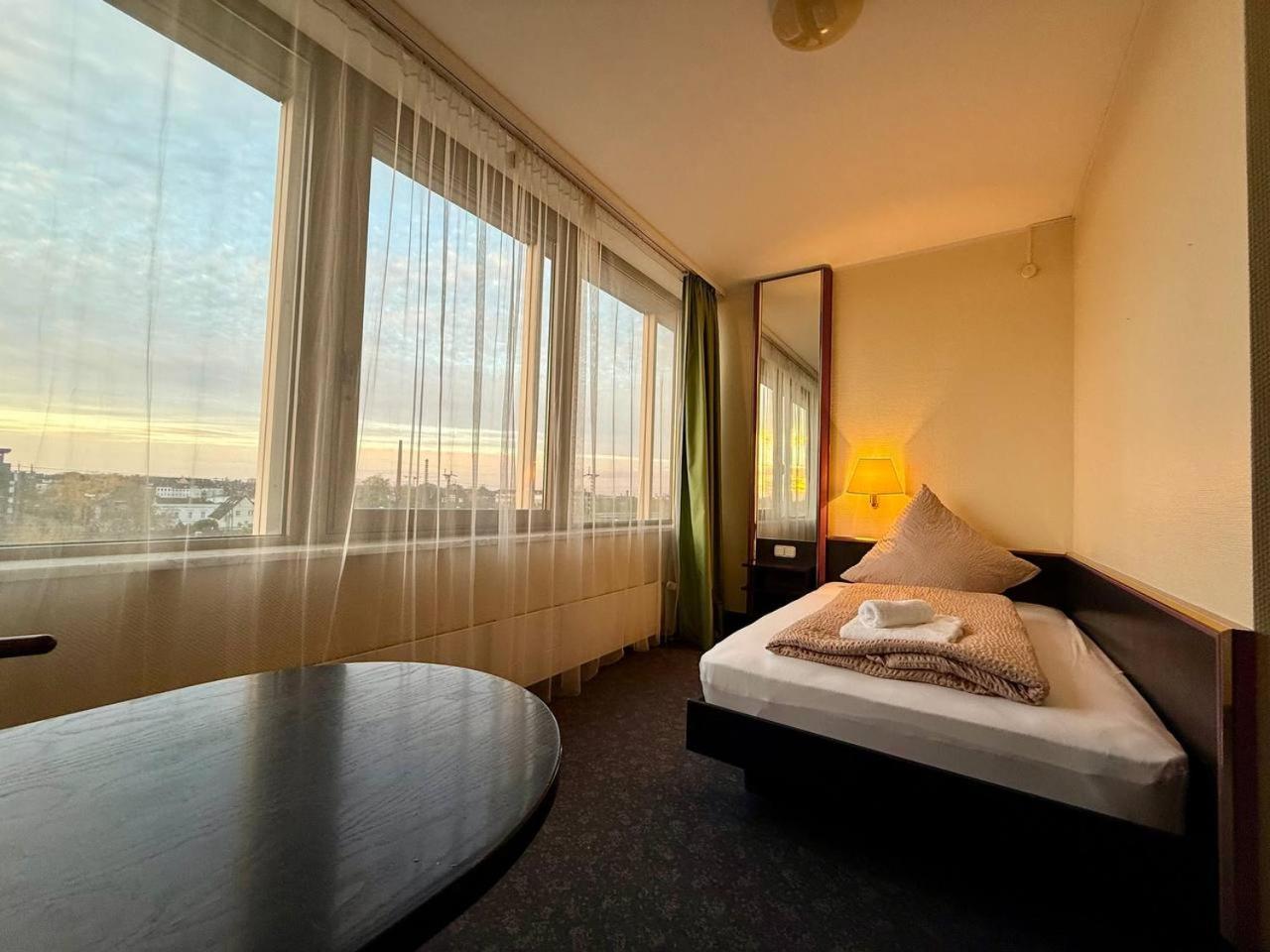 Hotel Mirage Duesseldorf-Neuss Zimmer foto